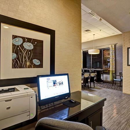 Hampton Inn Norfolk-Naval Base Екстер'єр фото