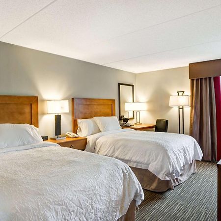 Hampton Inn Norfolk-Naval Base Екстер'єр фото