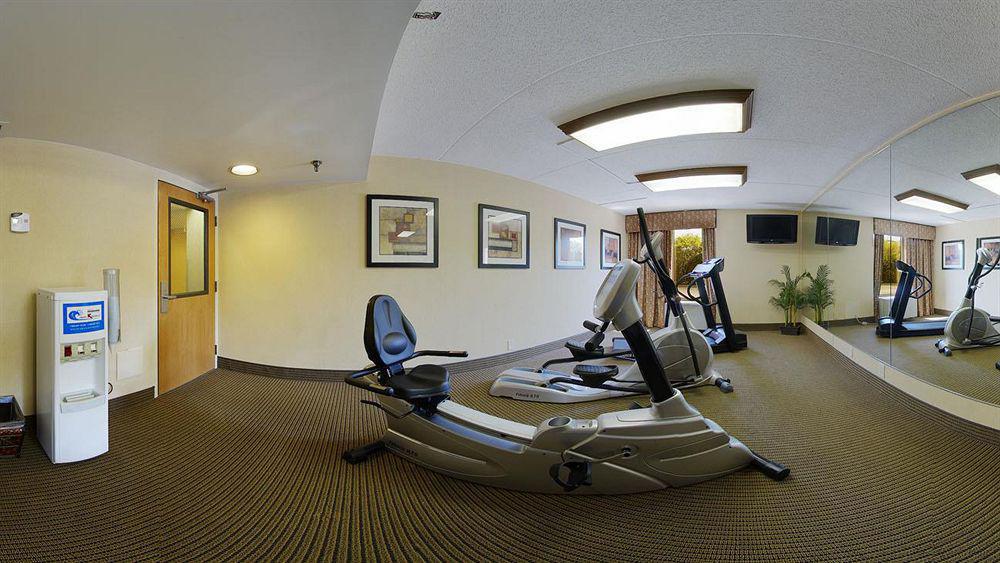 Hampton Inn Norfolk-Naval Base Екстер'єр фото