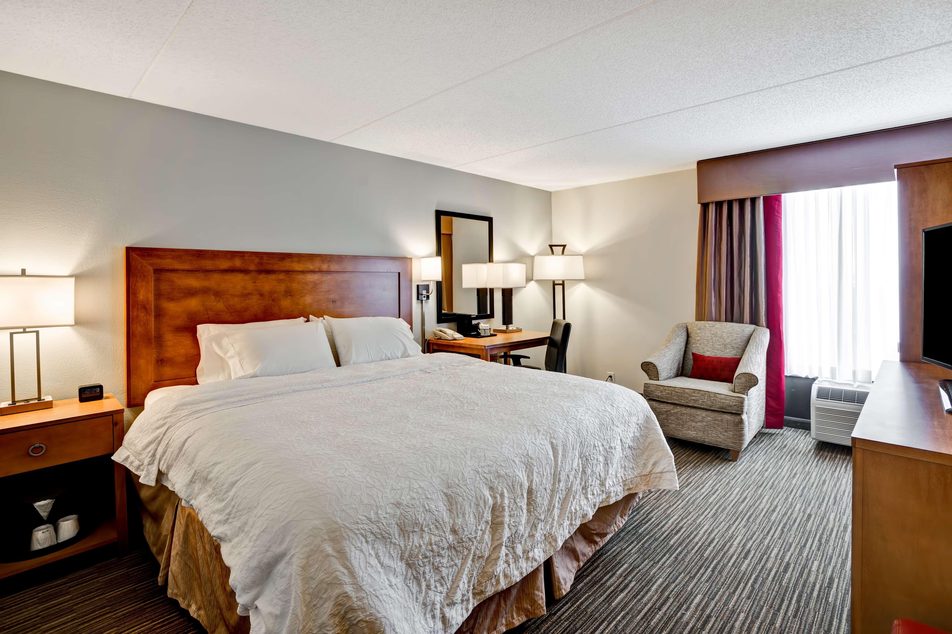 Hampton Inn Norfolk-Naval Base Екстер'єр фото