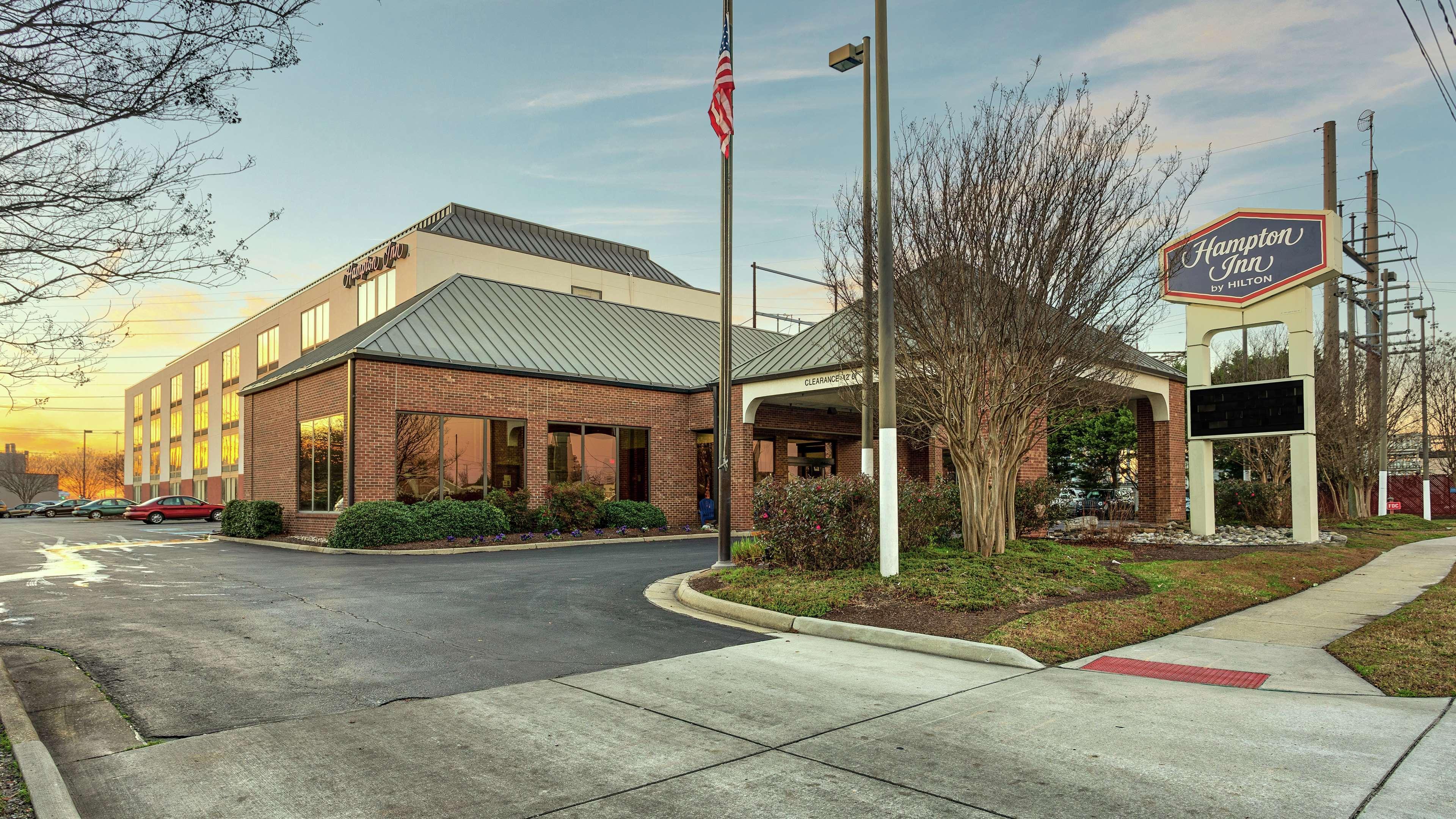 Hampton Inn Norfolk-Naval Base Екстер'єр фото