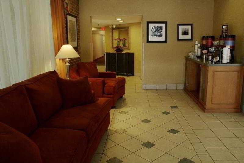 Hampton Inn Norfolk-Naval Base Екстер'єр фото